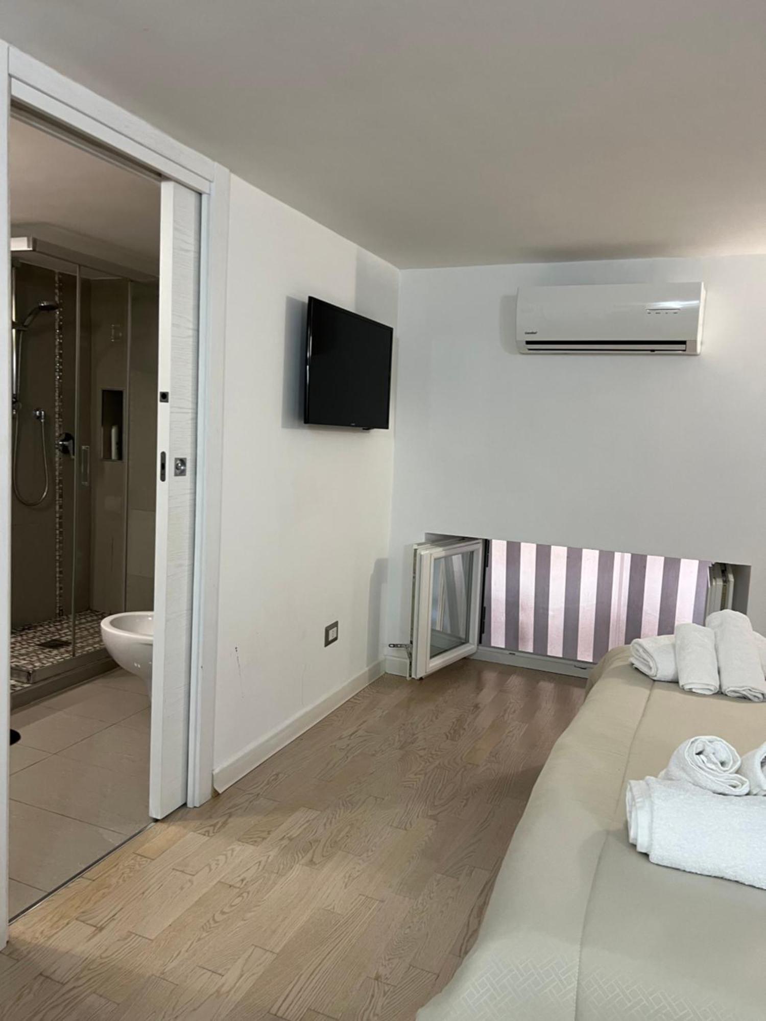 Casa De Barrio Lejlighed Napoli Eksteriør billede
